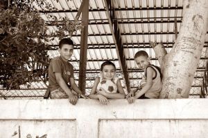 Lola Lopez - children in Palestine